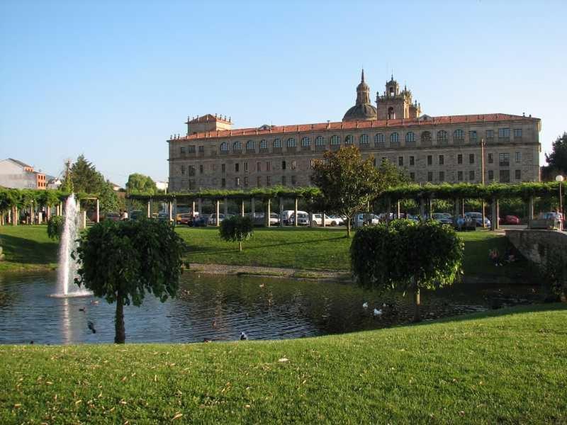 Apartamento Dactonium - Ribeira Sacra Monforte De Lemos Buitenkant foto